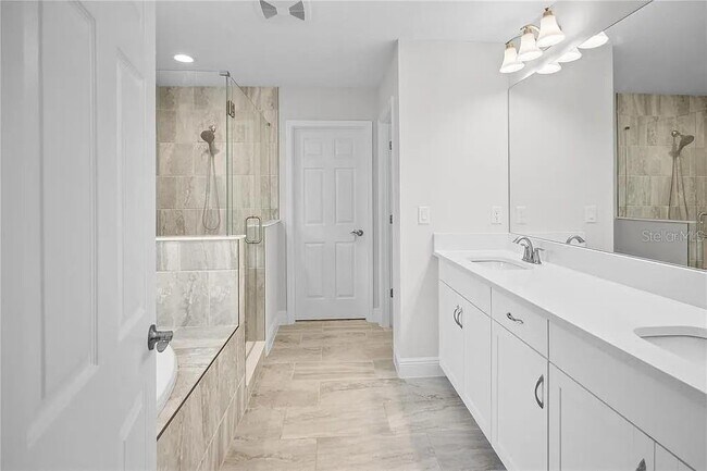 Building Photo - 14654 Horse Trot Rd