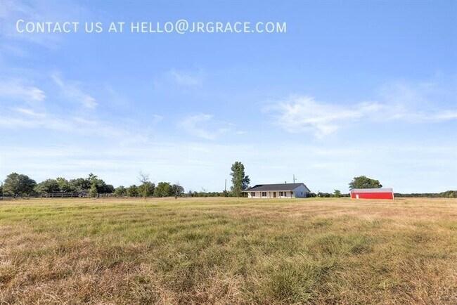 Building Photo - 740 N League Ranch Rd
