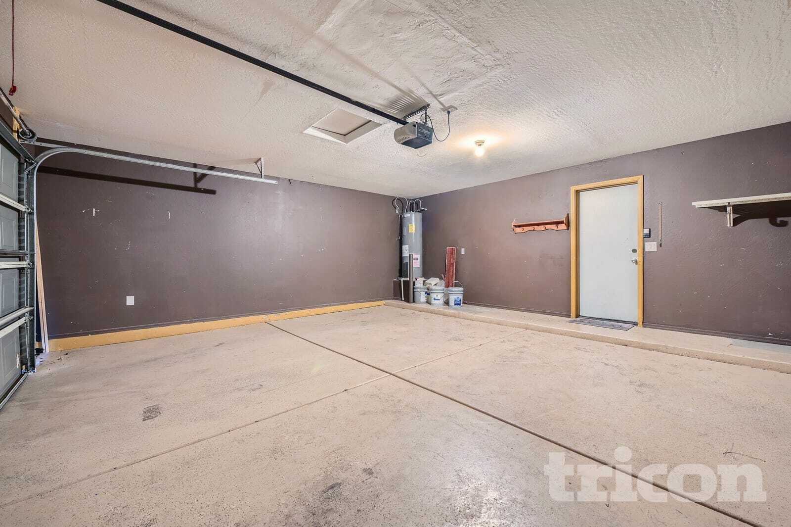 Building Photo - 1351 E Stirrup Ln