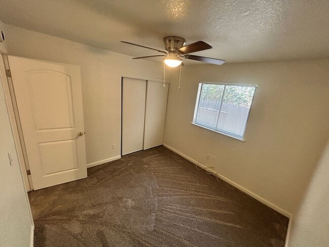Building Photo - Updated 3 Bedroom 2 Bathroom Home in Woodland