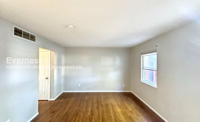 Building Photo - 2143 Wadsworth Dr