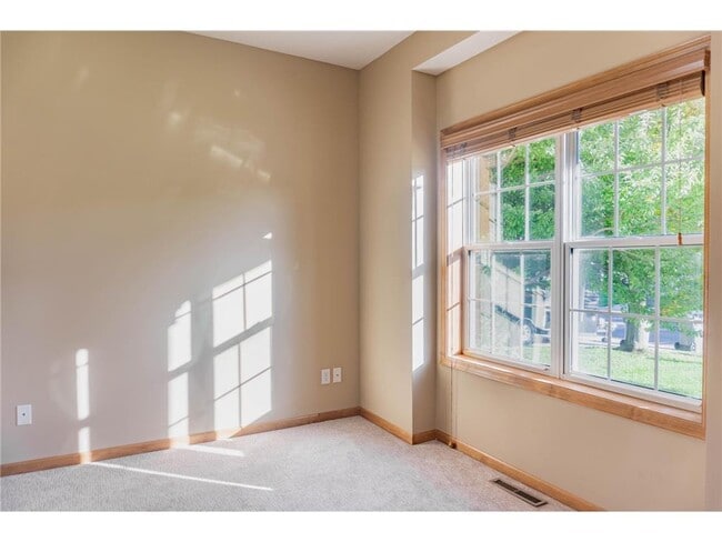 Building Photo - 1216 S Windmill Creek