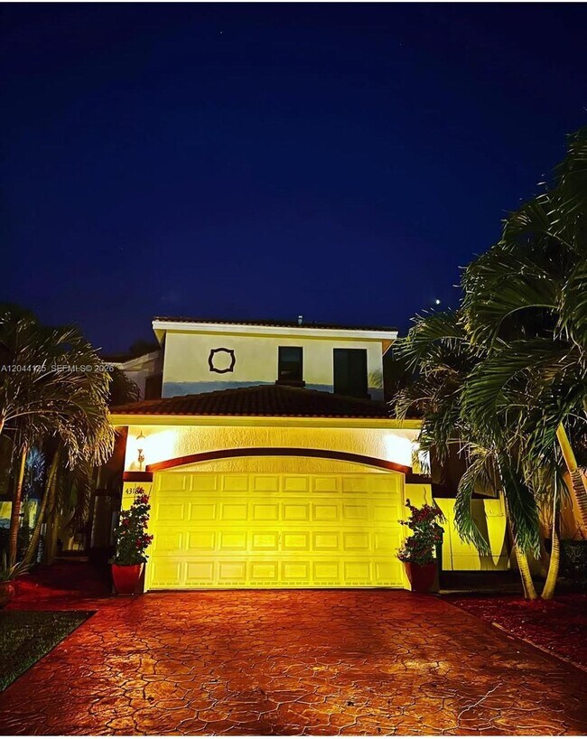 Building Photo - 4318 NW 113th Pl