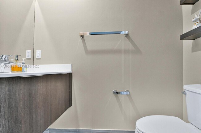 Building Photo - 7865 NW 104th Ave