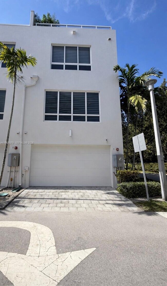 Building Photo - 6671 NW 105th Ave