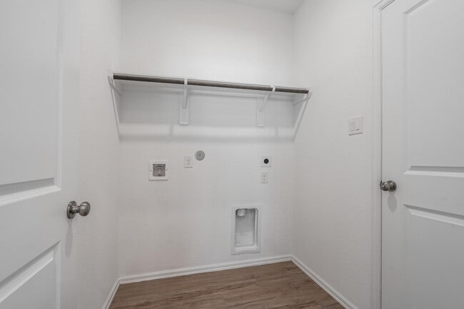 Building Photo - 7618 Auburn Hvn Trl