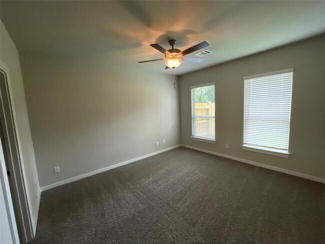 Building Photo - 25512 Starling Ln