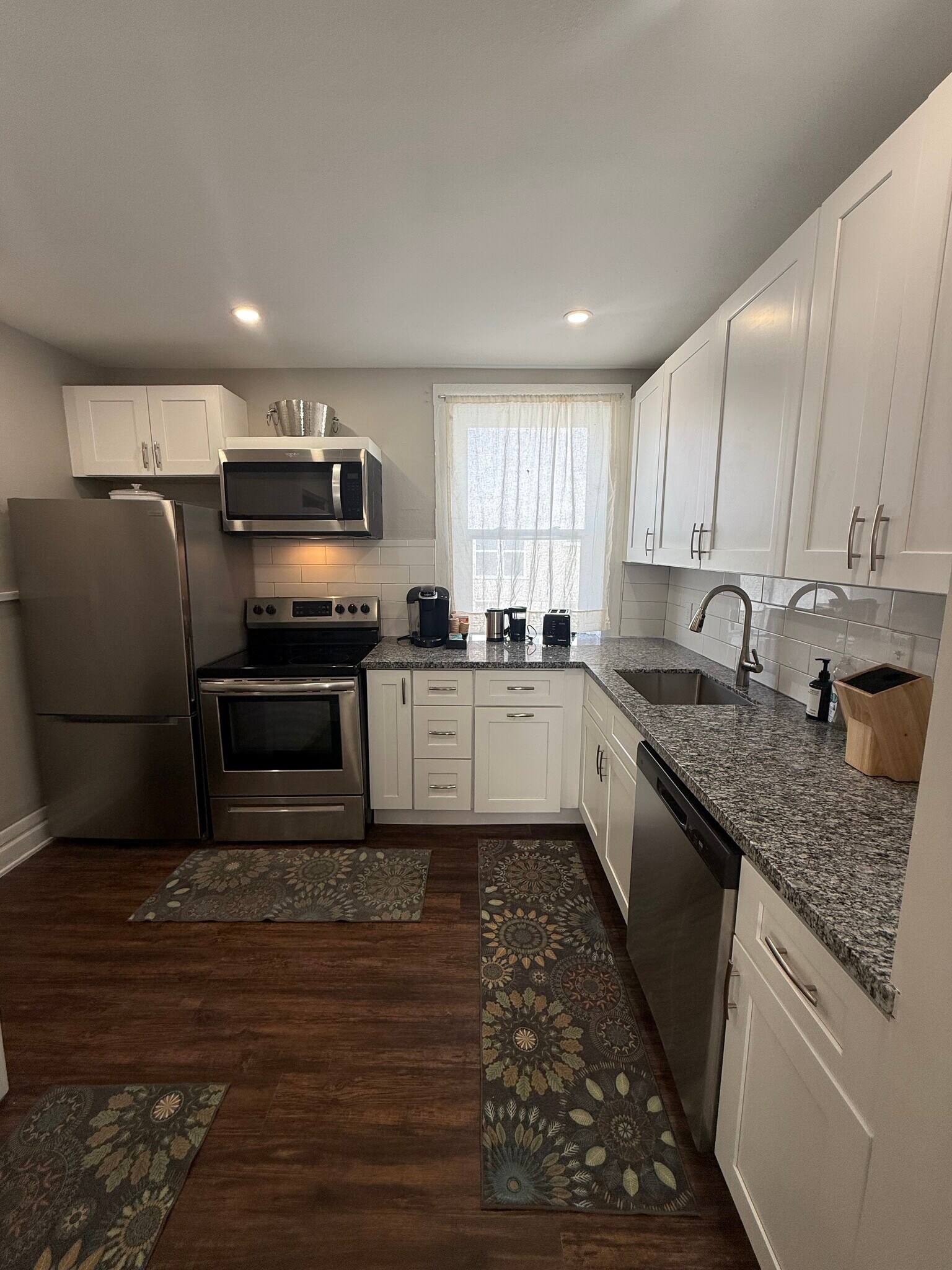 Building Photo - 1065 Colorado Blvd