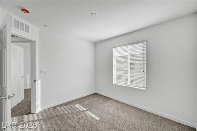 Building Photo - 1175 Heliodor Ave