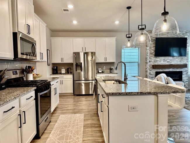 Building Photo - 6212 Hailstone Rd