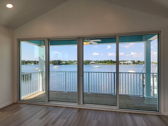 Building Photo - WATERFRONT ON WATSON BAYOU