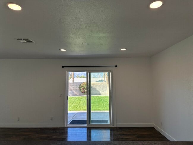 Building Photo - 27131 Shadowcrest Ln