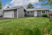 Building Photo - Fully remodeled & move in ready 3 bed 1 ba...