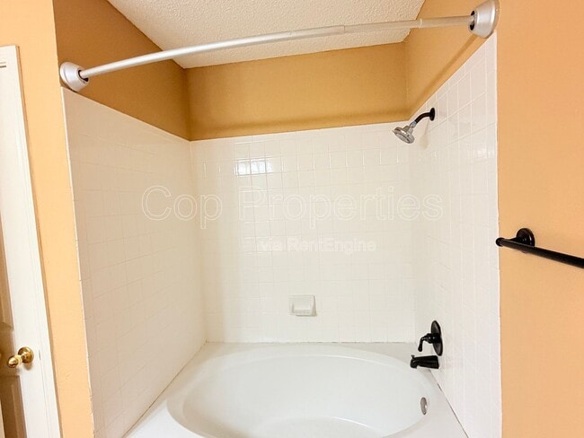 Building Photo - 15022 Polynesian