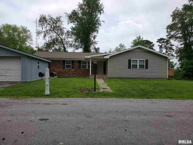 Primary Photo - 43 Village Dr