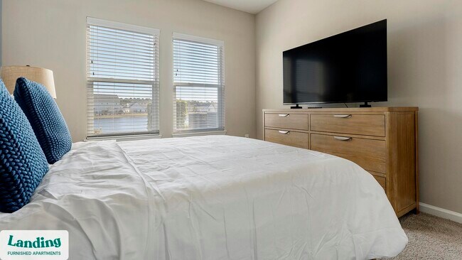 Building Photo - 915 Brentmoor Dr