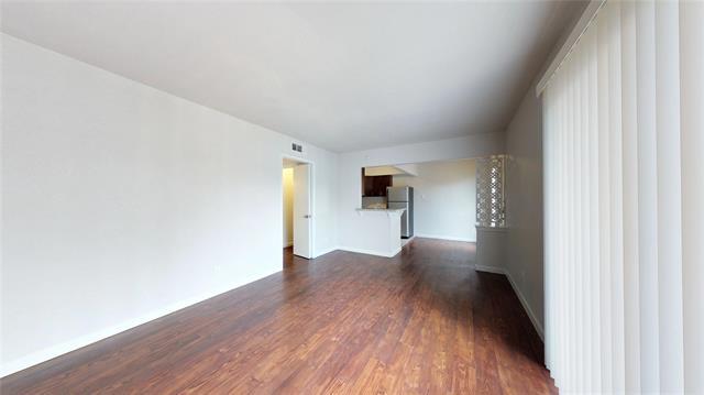 Primary Photo - 5515 Gaston Ave