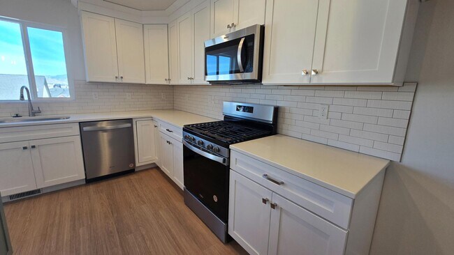 Building Photo - 668 Boseman Dr