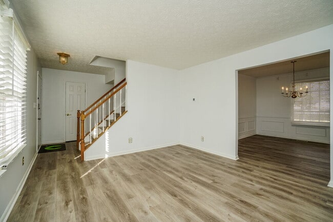 Building Photo - 3888 Driscoll Ct