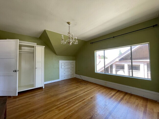 Front Bdrm 2 - 1230 Burnett St