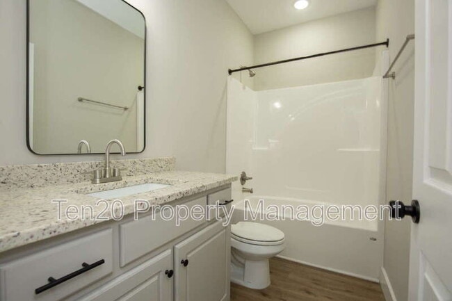 Building Photo - 7 Lemon Wy