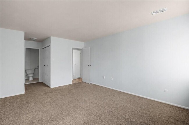 Building Photo - 66 Banner Ct