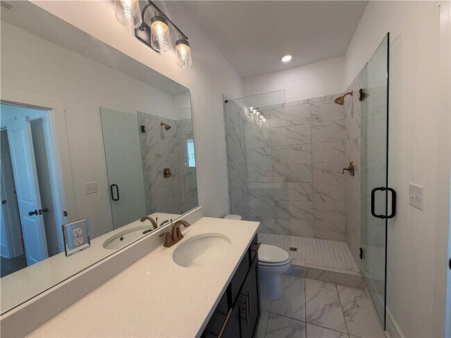 Building Photo - 1605 Aeslin Dr NW