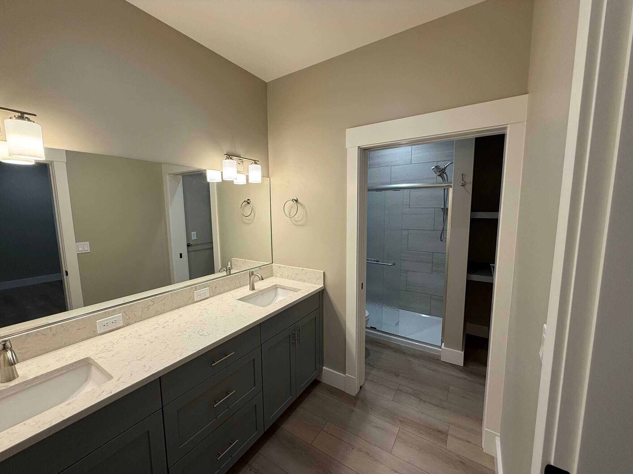 Master bathroom - 16500 Boones Ferry Rd