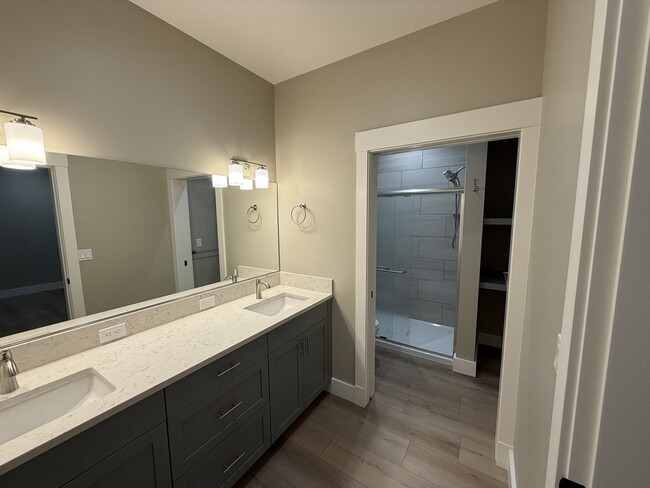 Master bathroom - 16500 Boones Ferry Rd