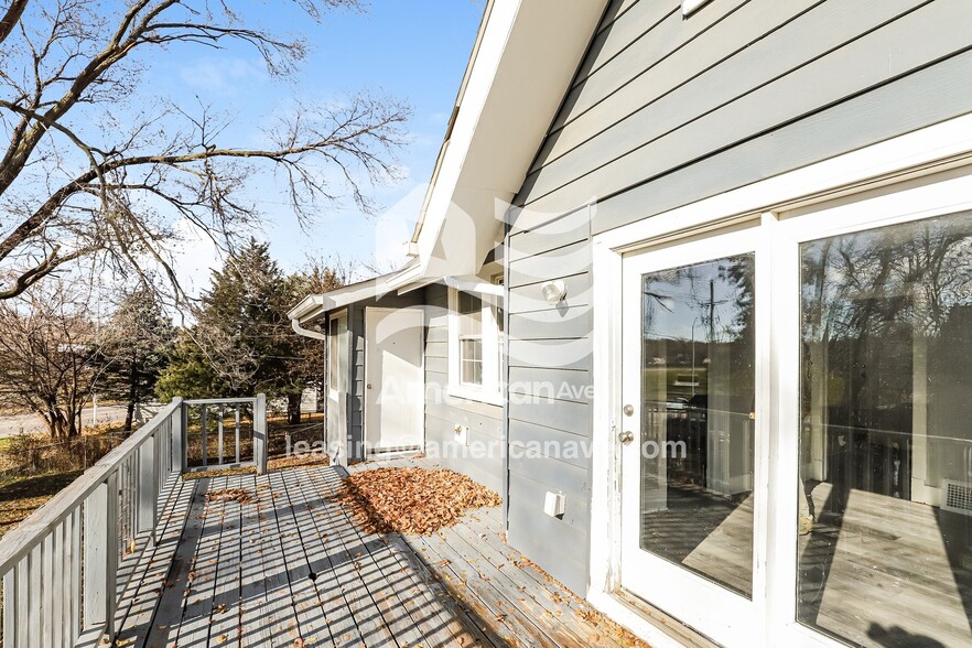 Building Photo - 6006 S 20th Ave