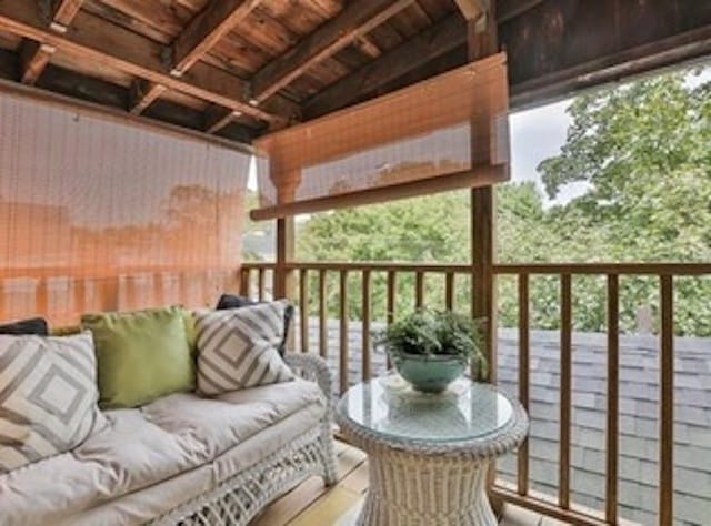 Private Covered Porch - 20 Horton St