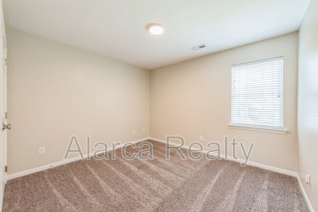 Building Photo - 6106 Greengate Ln