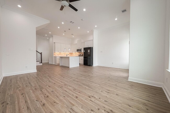 Building Photo - 4319 Rosemont St