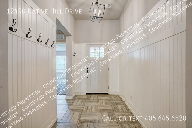 Building Photo - 12490 Native Hill Dr