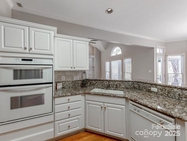 Building Photo - 5839 Painted Fern Ct