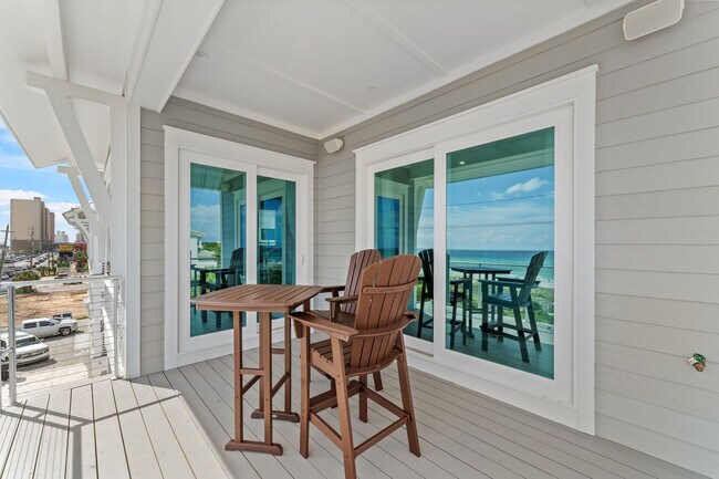 Building Photo - 14300 Front Beach Rd