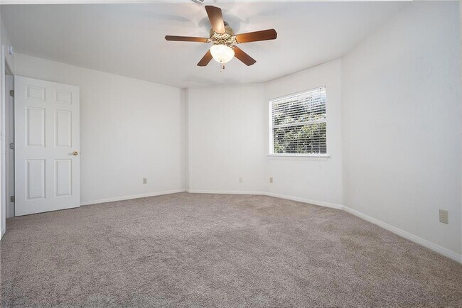 Building Photo - 336 Lariat Cir