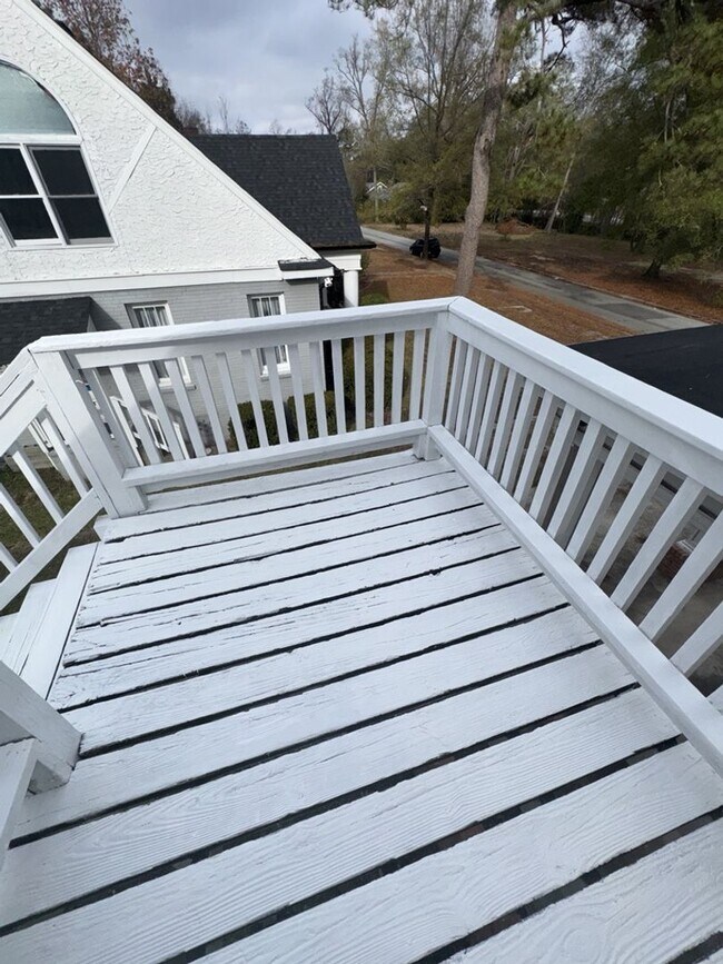 Building Photo - r2207