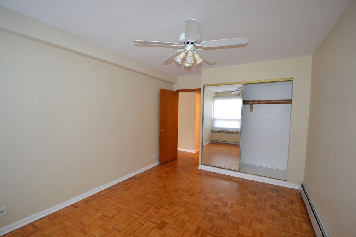 Building Photo - 4180 N Marine Dr