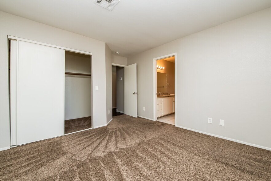 Building Photo - 4617 Rachel Ann