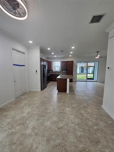 Building Photo - 4087 Longwood Lake Sq