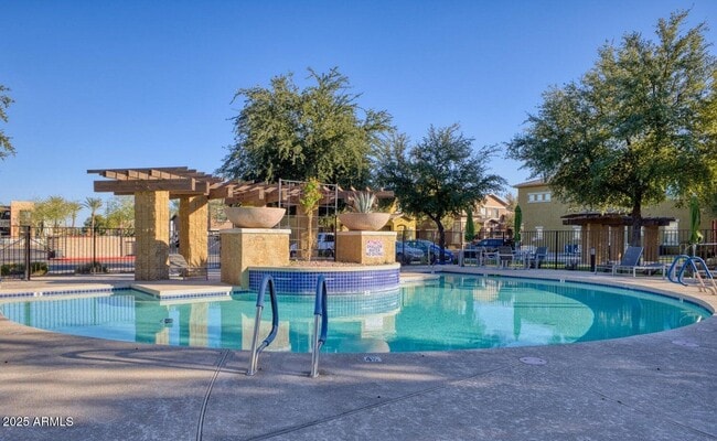 Building Photo - 15240 N 142nd Ave