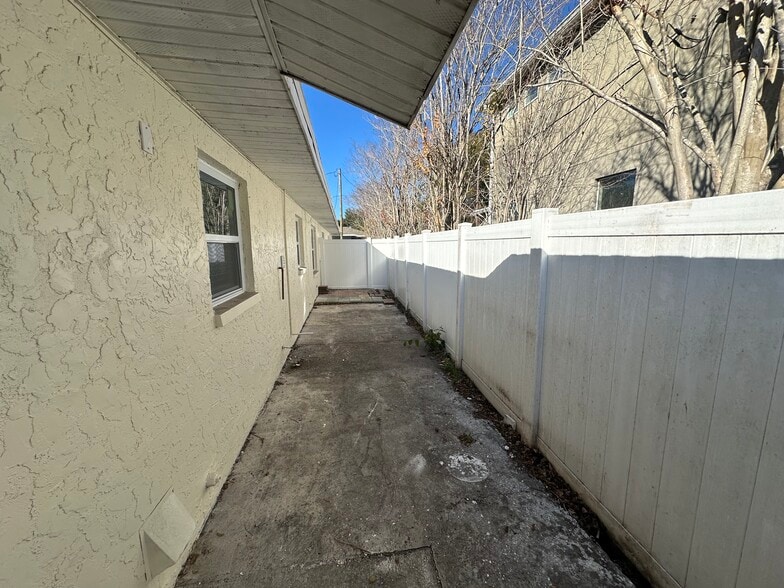 Building Photo - 3111 W Spruce St