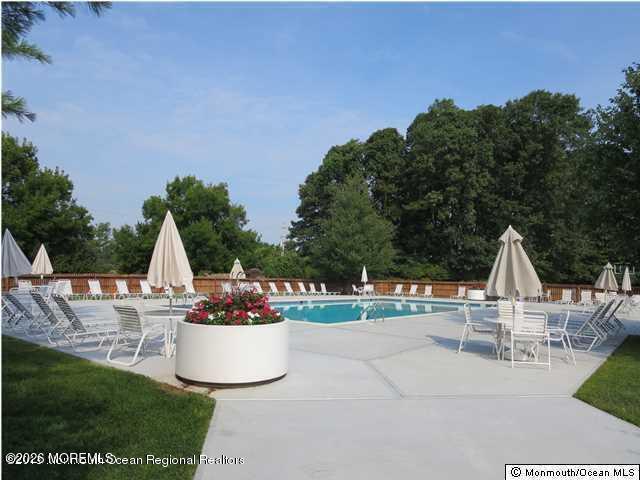 Building Photo - 83 Bradford Ct