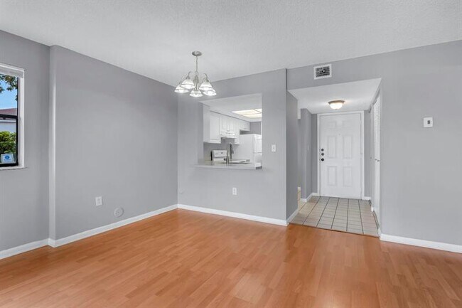 Building Photo - 5200 NW 31st Ave