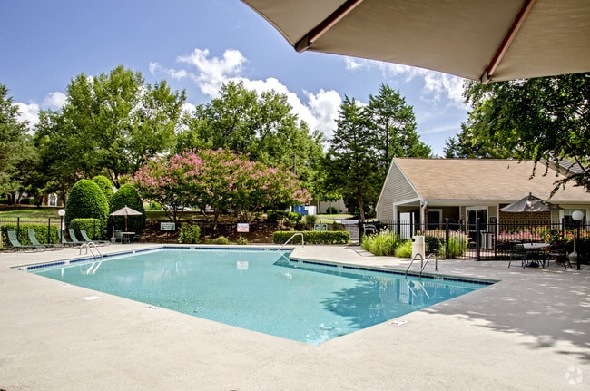 Swimming Pool - Berkshire Place