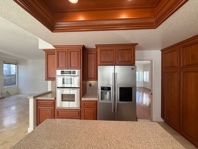 Building Photo - Over 3000 sq feet in Trabuco Canyon