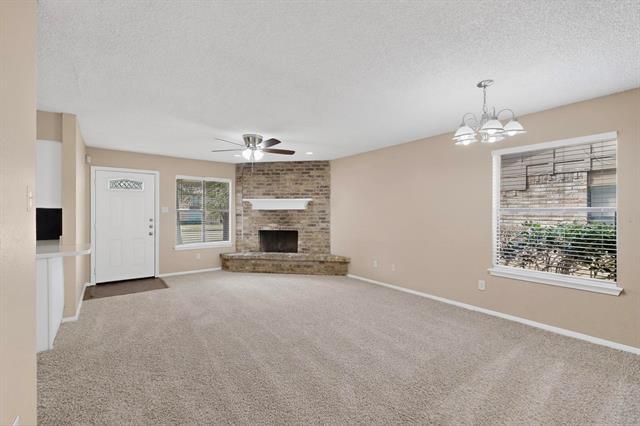 Building Photo - 913 W Rochelle Rd