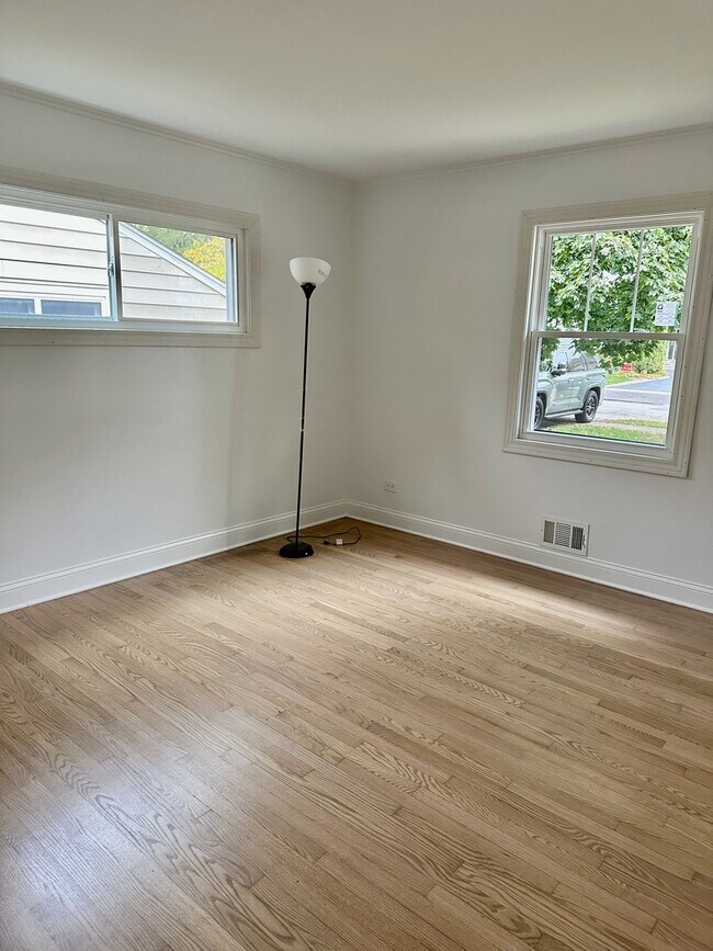 Building Photo - 938 Hemlock St