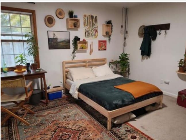 Building Photo - 215 E Prospect Rd